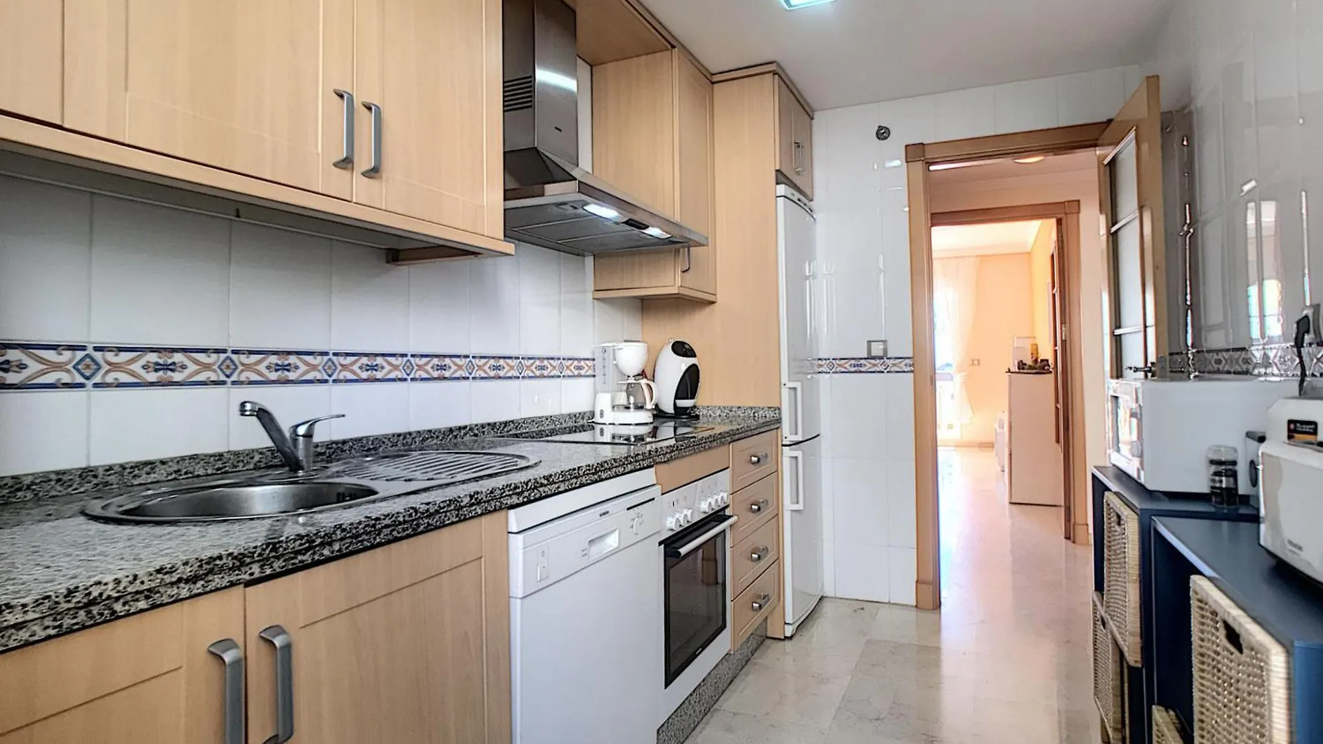 2239-Lovely 2 Bedrooms With Pool And Paddle Court Manilva Apartment