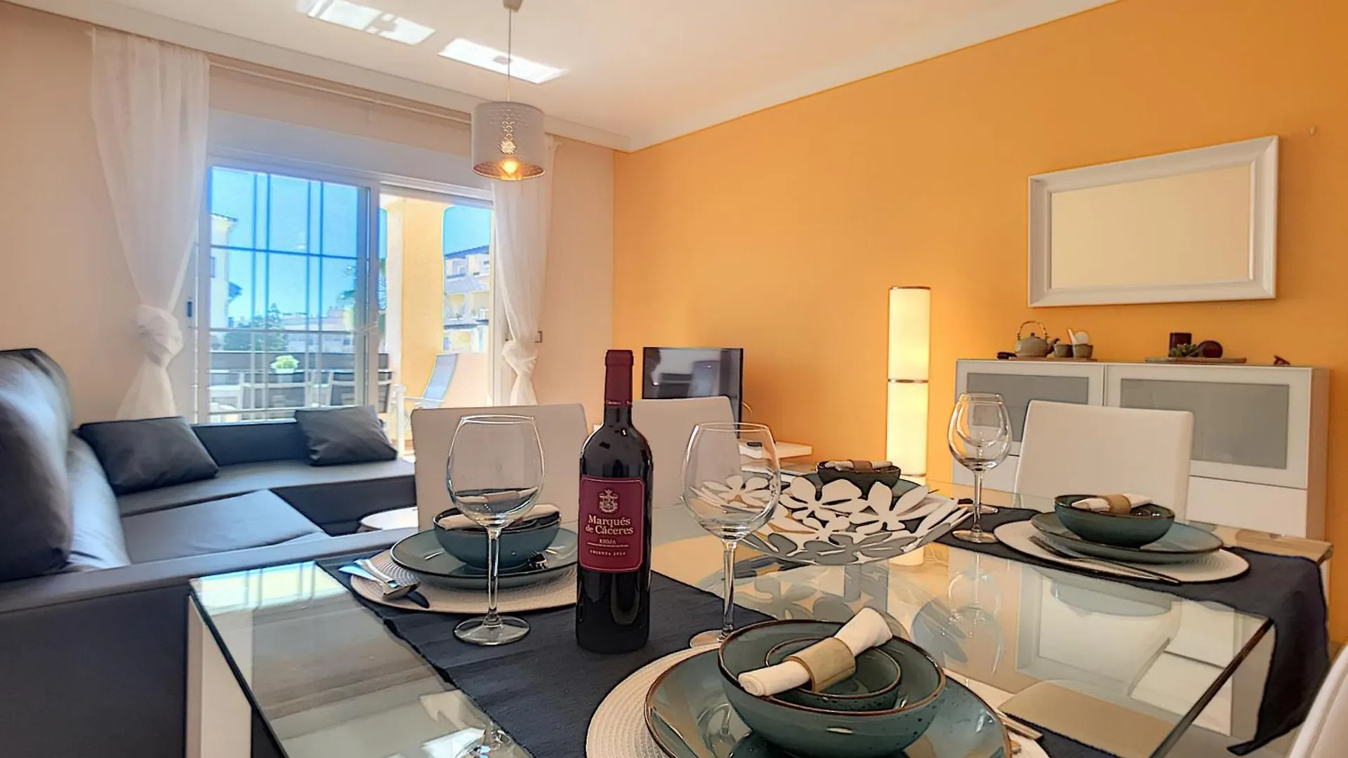 2239-Lovely 2 Bedrooms With Pool And Paddle Court Manilva 0*,  Spain